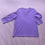 Thumbnail for Allison Daley | Haut Henley brodé pour femme - Taille Médium