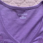 Thumbnail for Allison Daley | Haut Henley brodé pour femme - Taille Médium