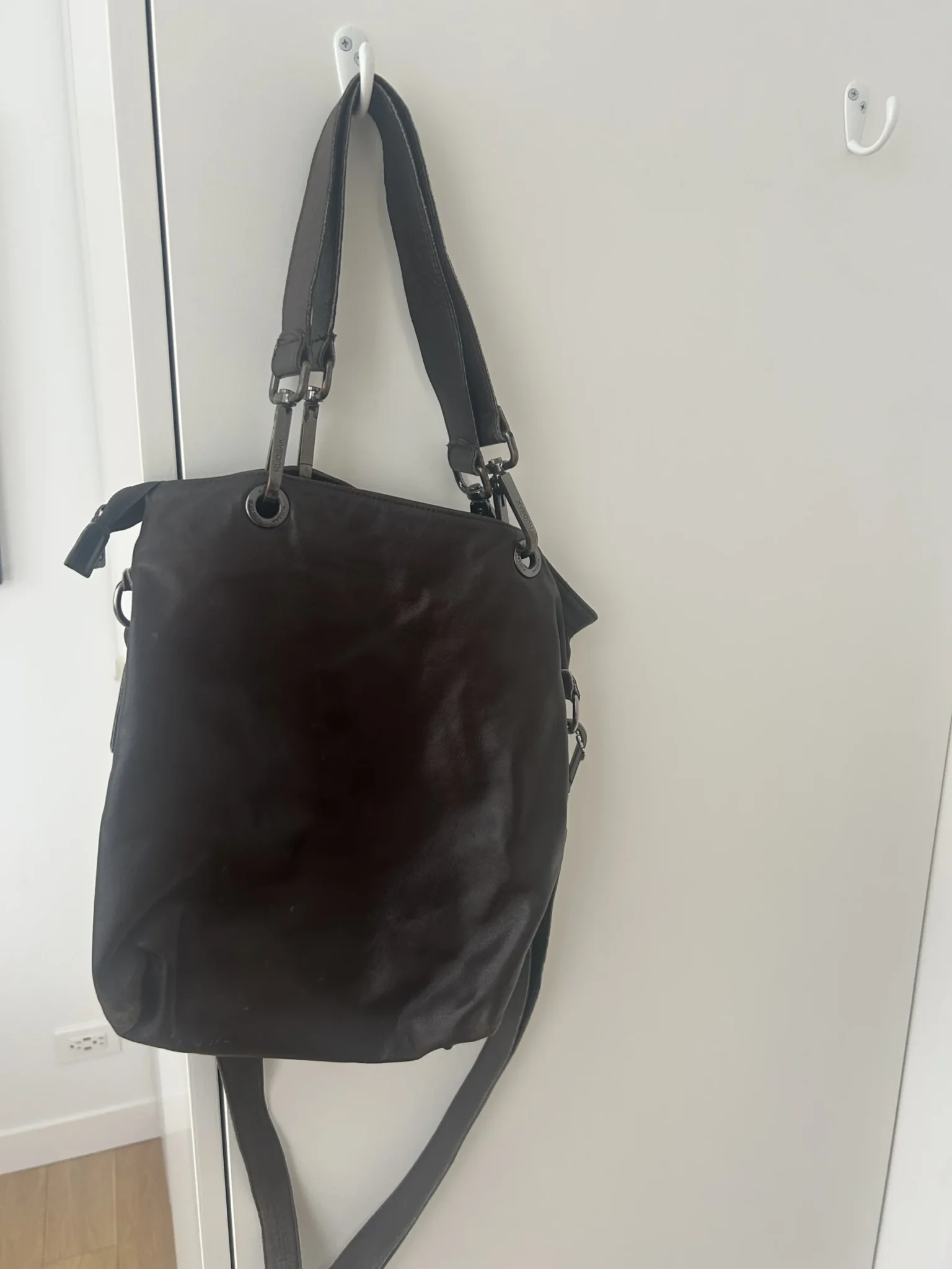 Featured image for Sac à main brun en cuir Rudsak