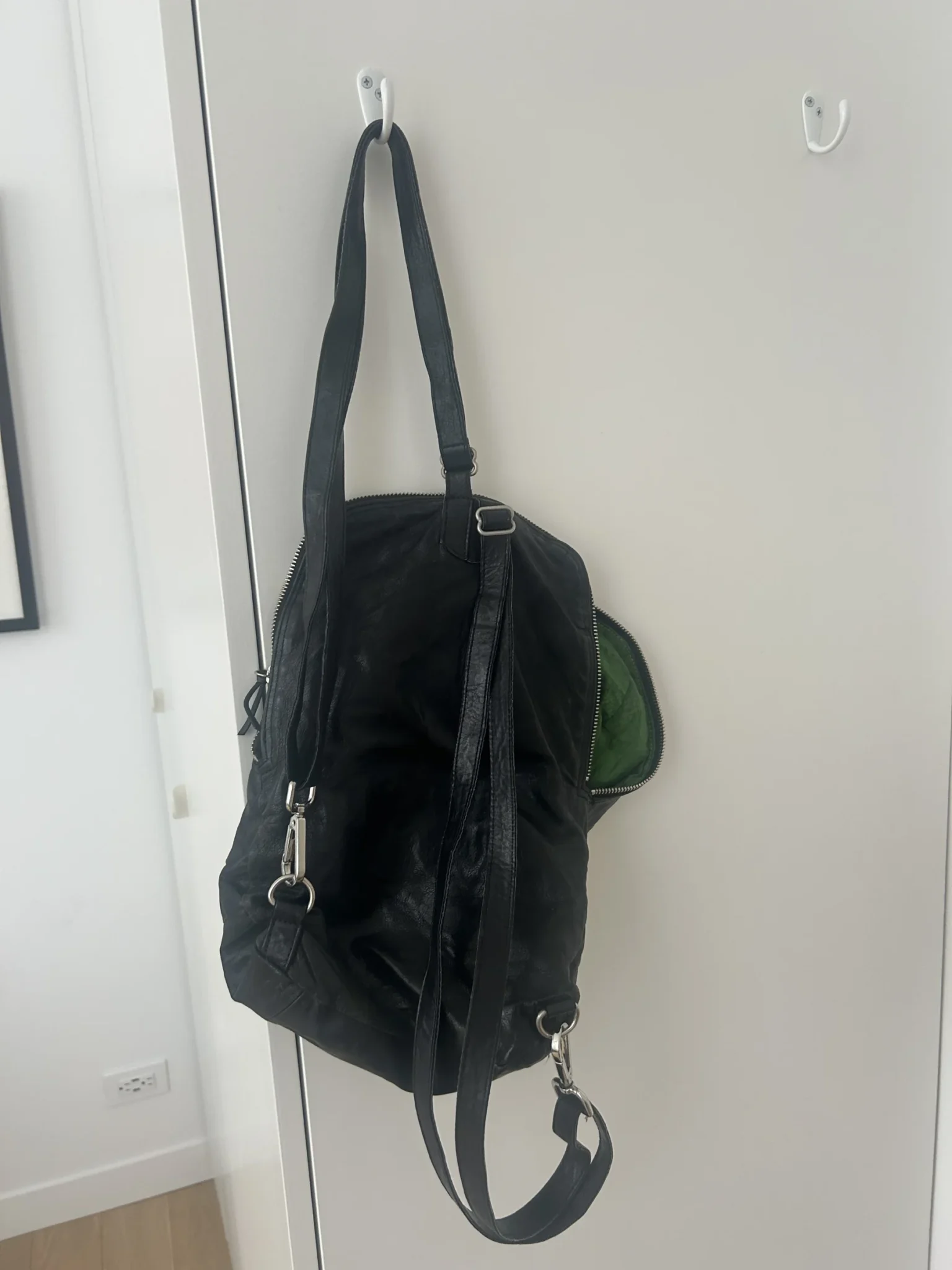 Image for Sac à dos en cuir de format moyen m0851