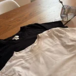 Featured thumbnail for Lot de 2 T-shirts d’allaitement (noir et blanc)
