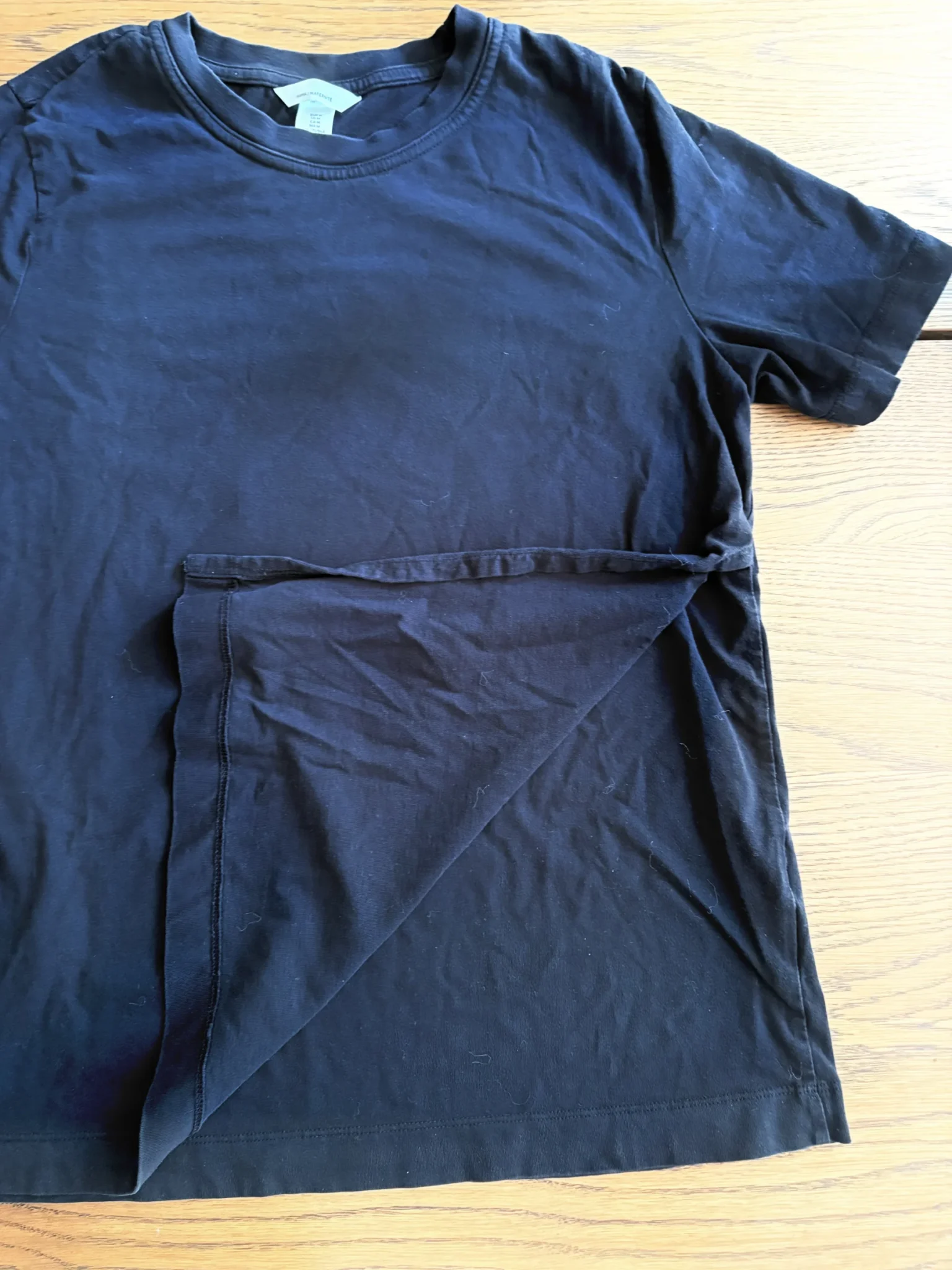 Image for Lot de 2 T-shirts d’allaitement (noir et blanc)