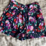 Featured thumbnail for Short taille 2 Des Petits hauts