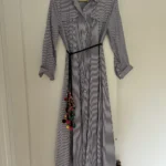 Featured thumbnail for Robe longue en coton avec superbe ceinture