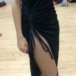 Featured thumbnail for Robe fendue en velours - Taille S