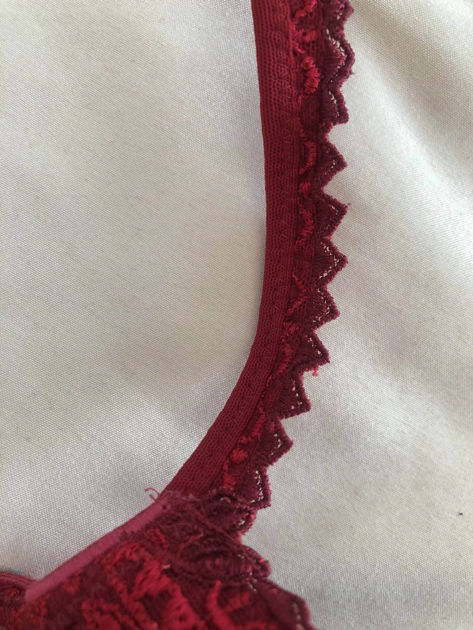 Image for Soutien Gorge Chantelle 85A rouge foncé
