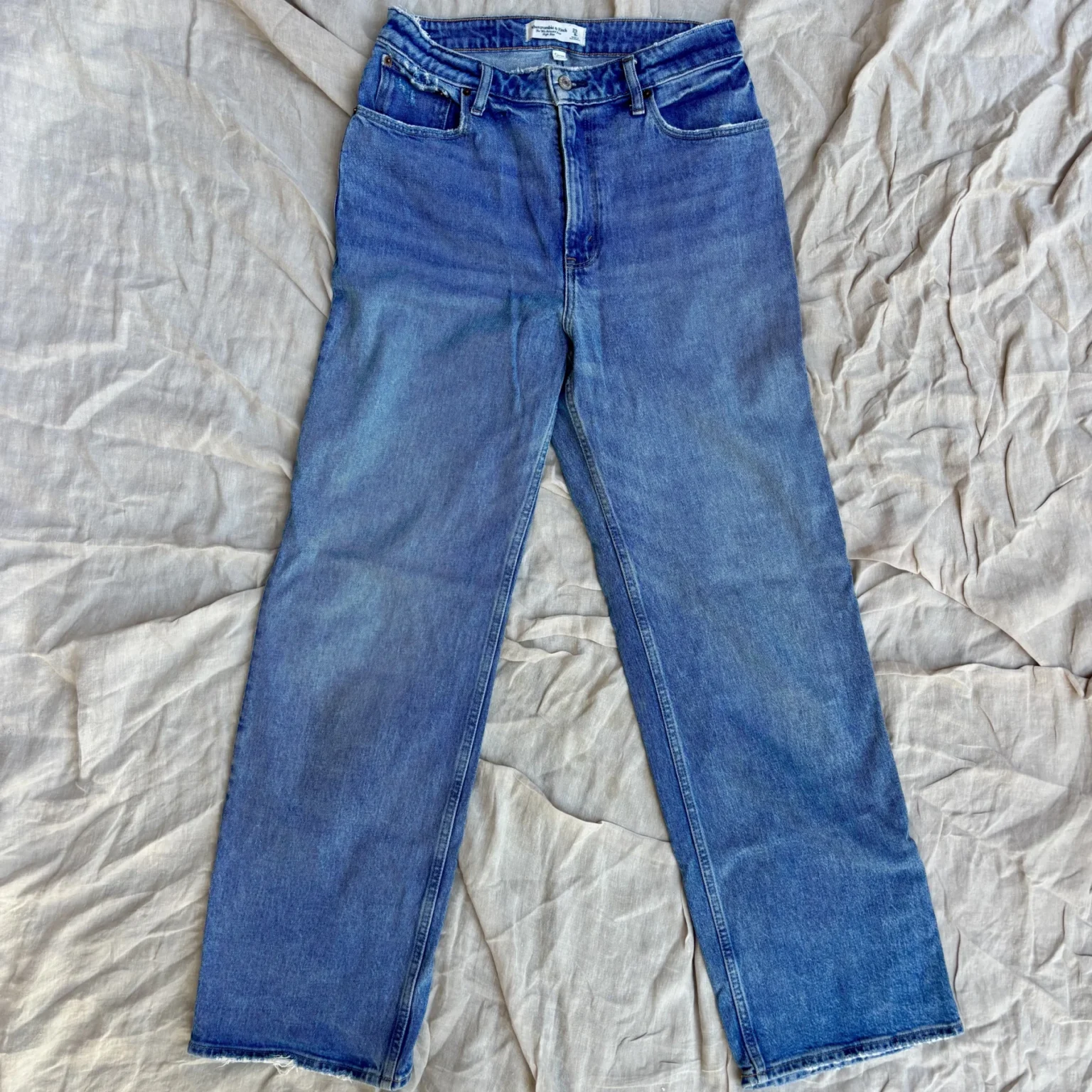 Featured image for Curve Love High Rise Relaxed Jeans (Size 8/29)