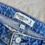 Thumbnail for Curve Love High Rise Relaxed Jeans (Size 8/29)