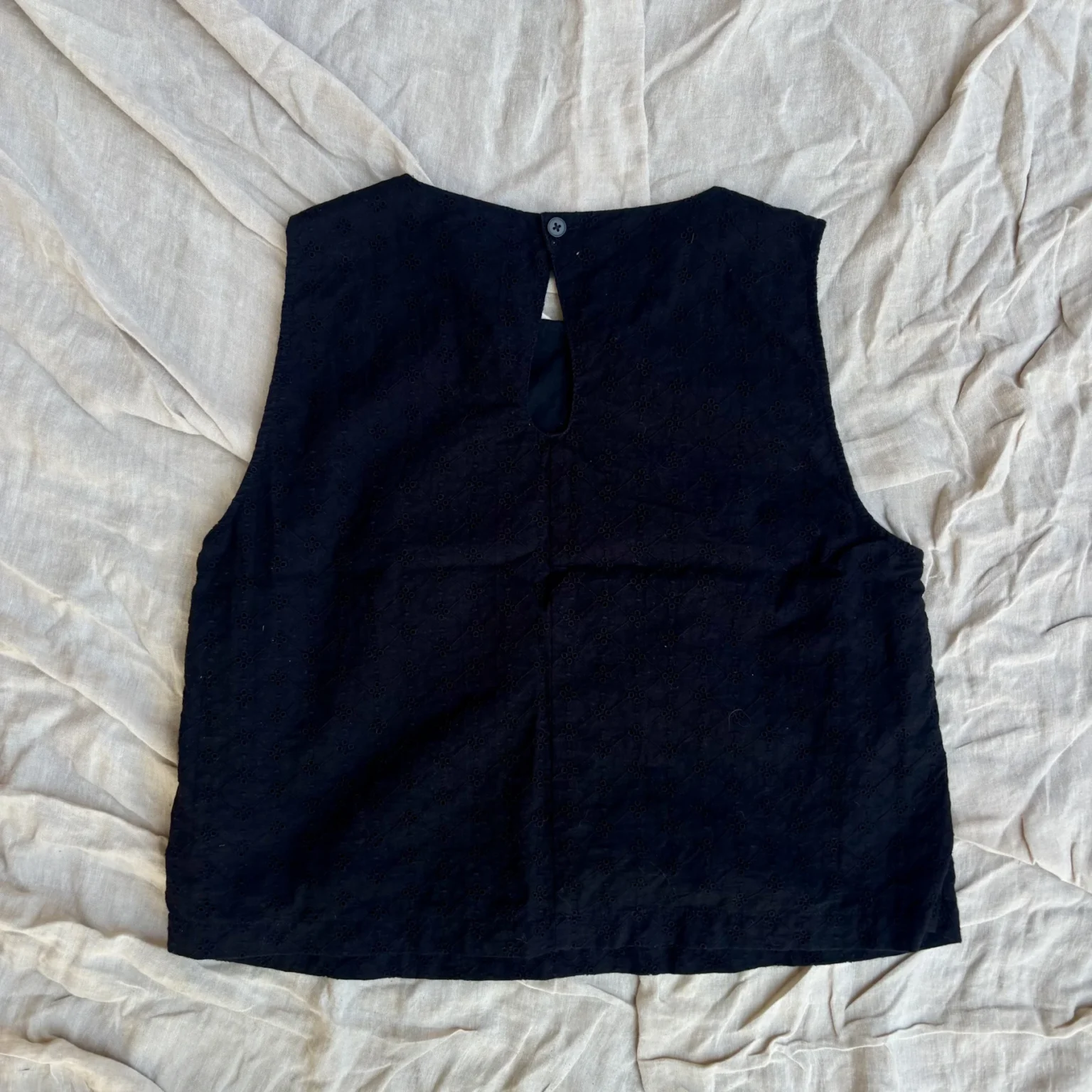 Image for Sleeveless, lined, pointelle blouse