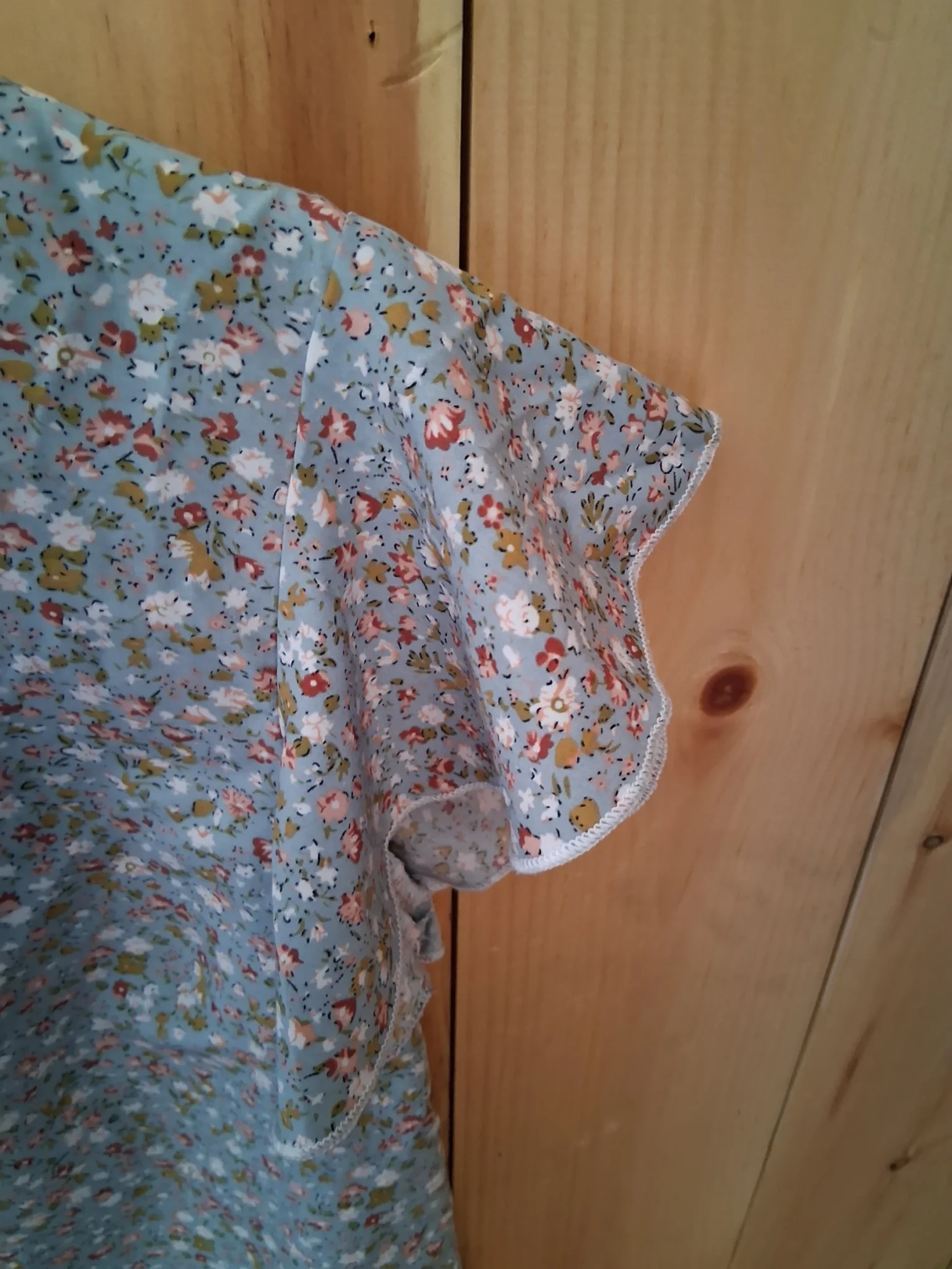 Image for Short-sleeved floral top