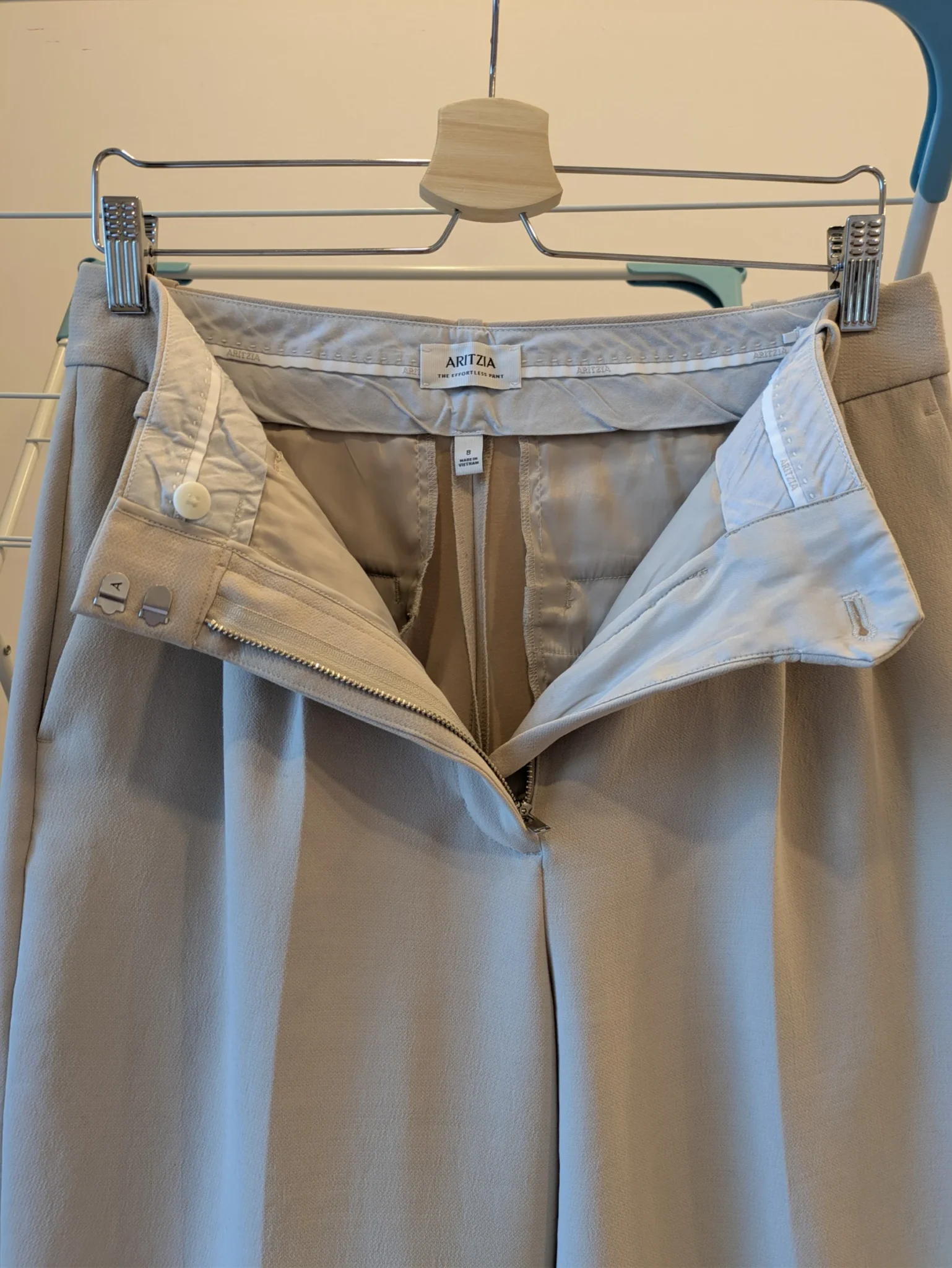 Image for Pantalon Effortless Aritzia beige