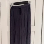 Thumbnail for Pantalon Wilfred satin noir
