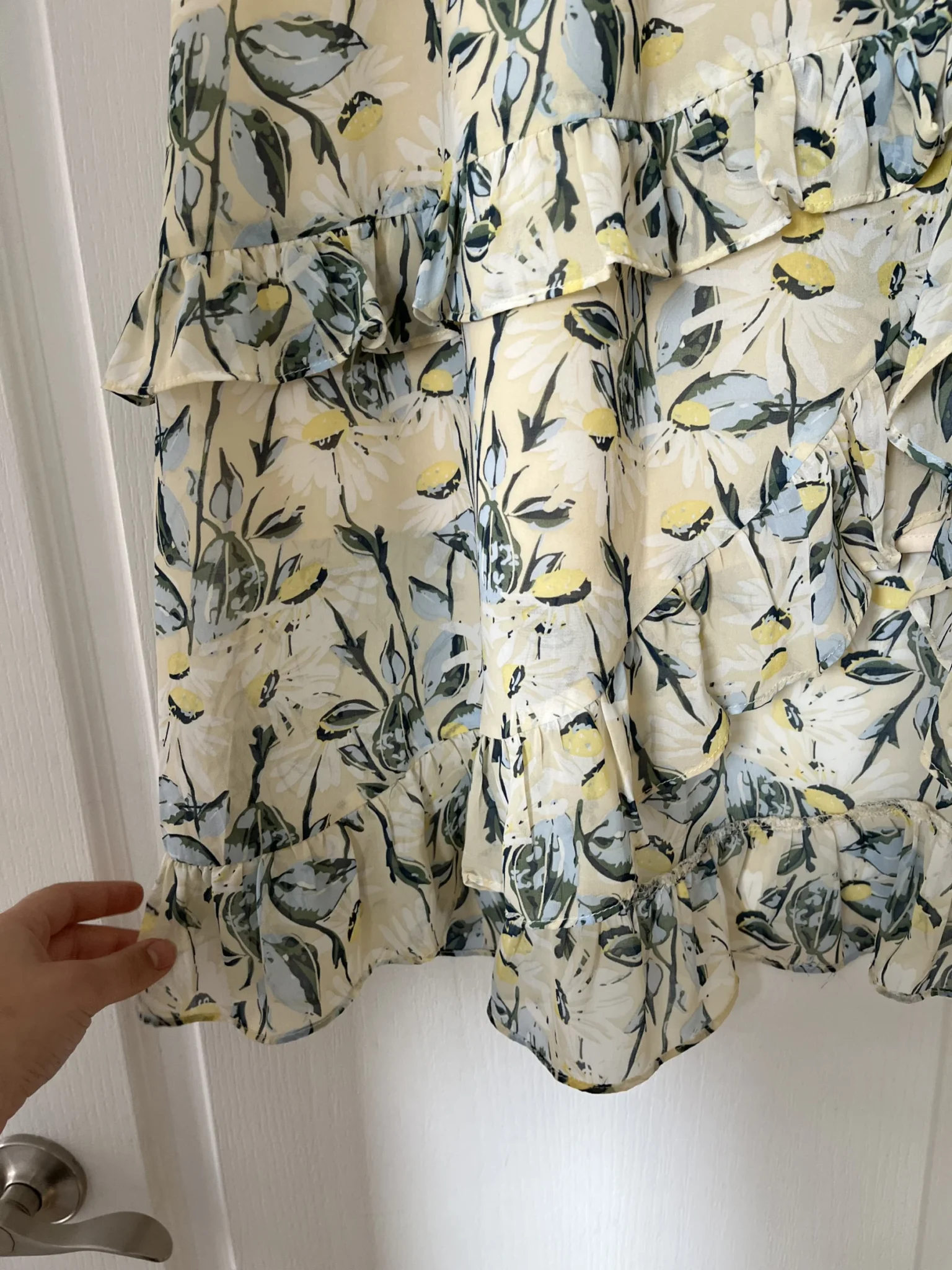Image for All in Favor ruffled skirt size S floral motifs