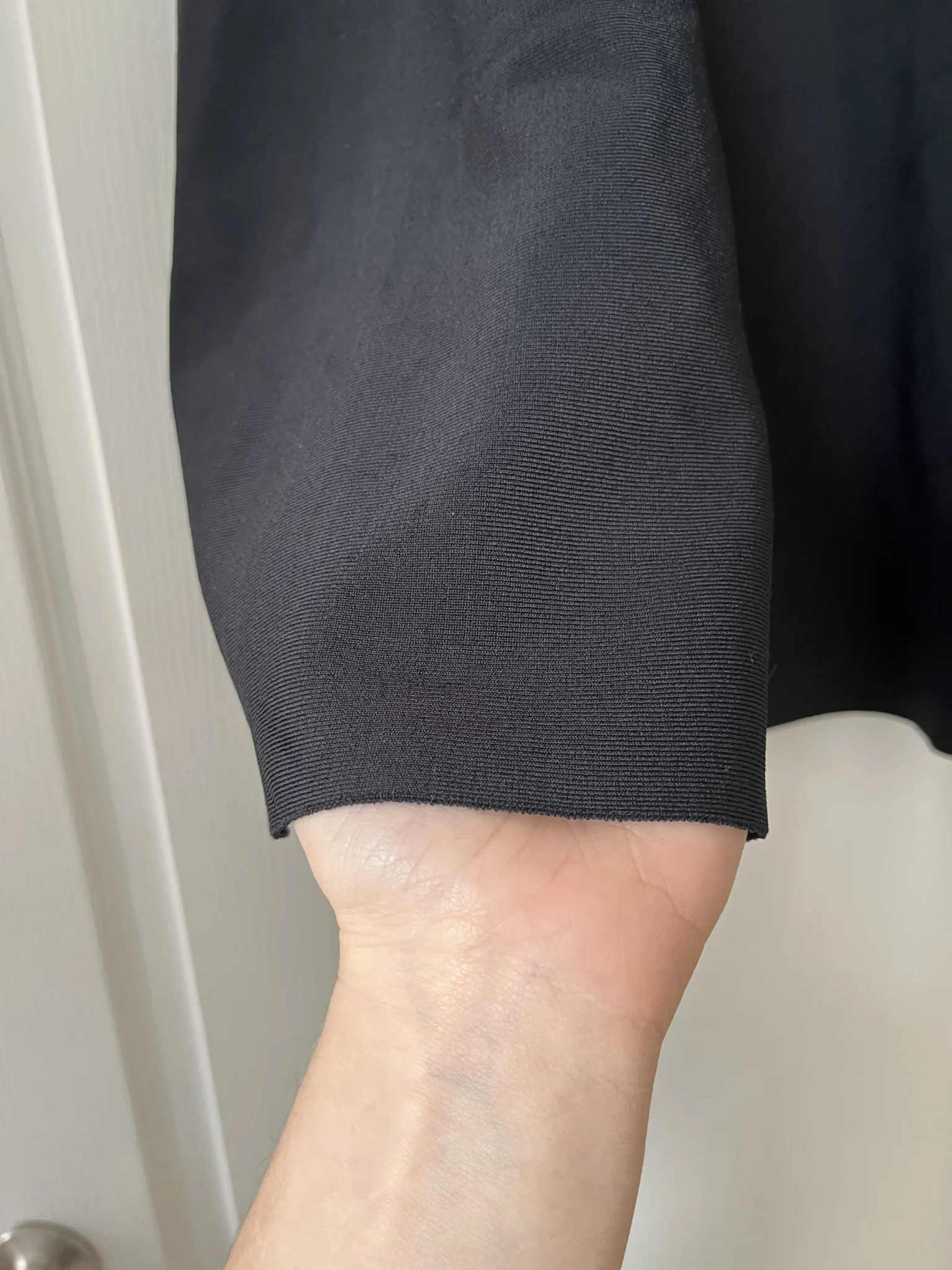 Image for MaxAzria BCBG knitted skirt in size M black
