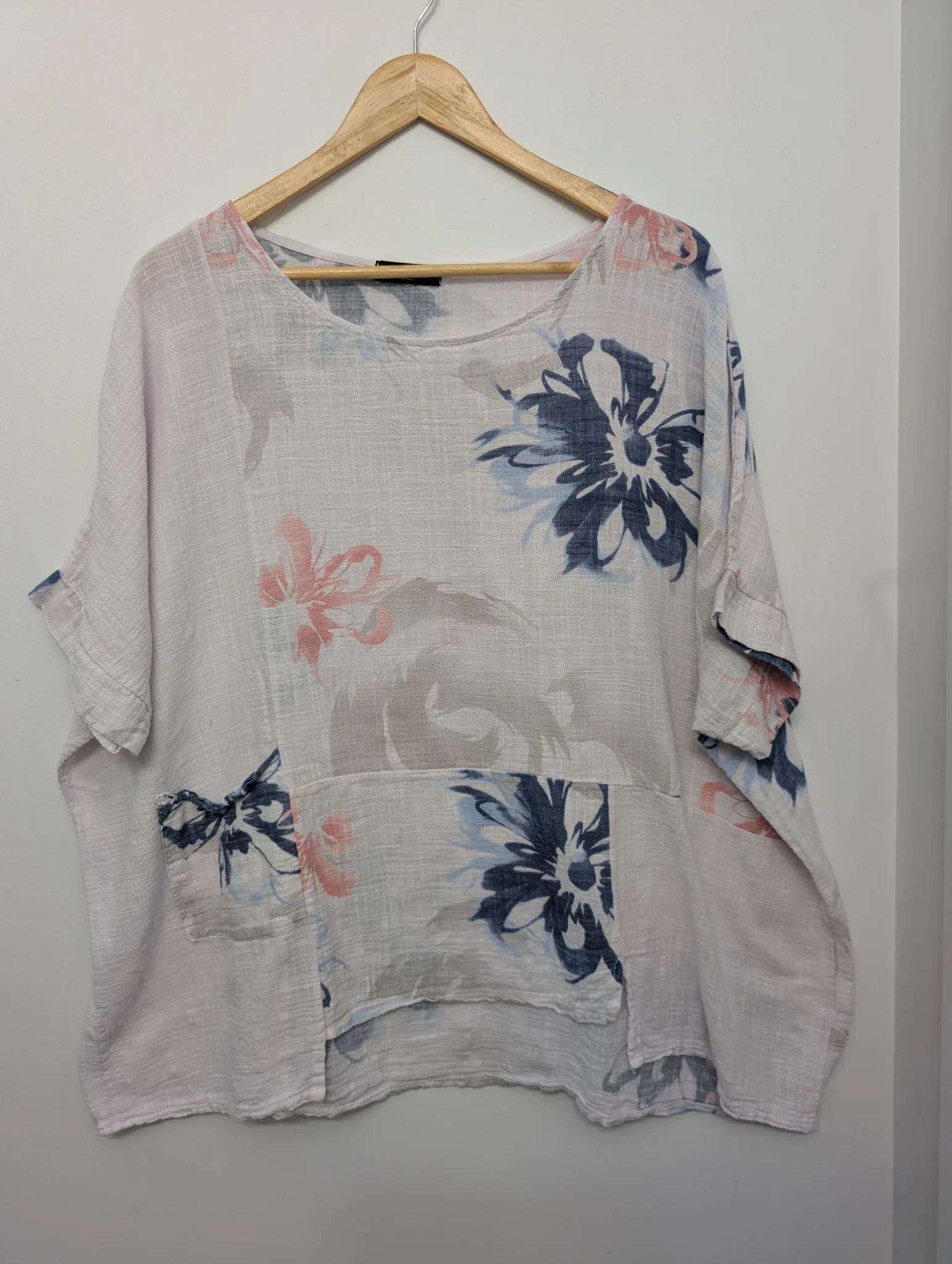 Featured image for Frocella – Tunique blanche fleurie 100% coton – Fabriquée en Italie