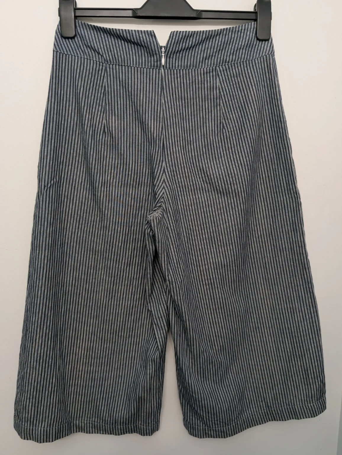 Image for Bermudas rayés Ève Lavoie