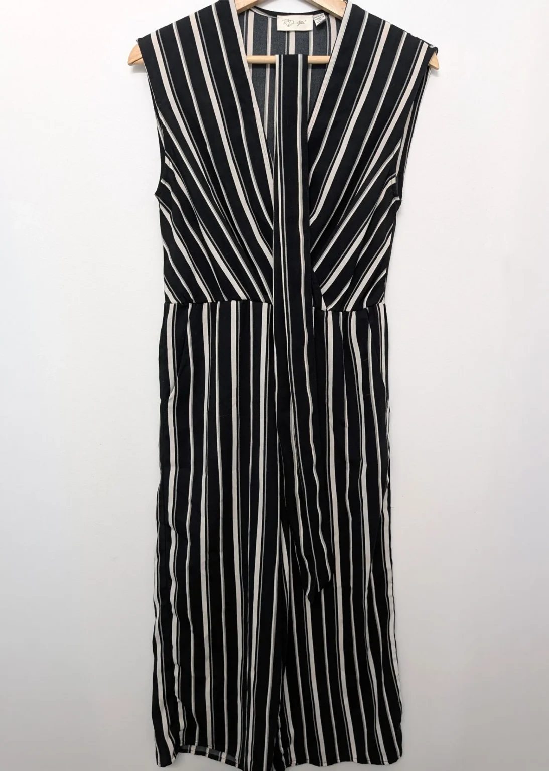Featured image for Jumpsuit rayé chic et tendance