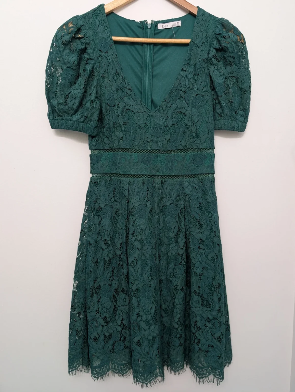 Featured image for Robe DEX en dentelle