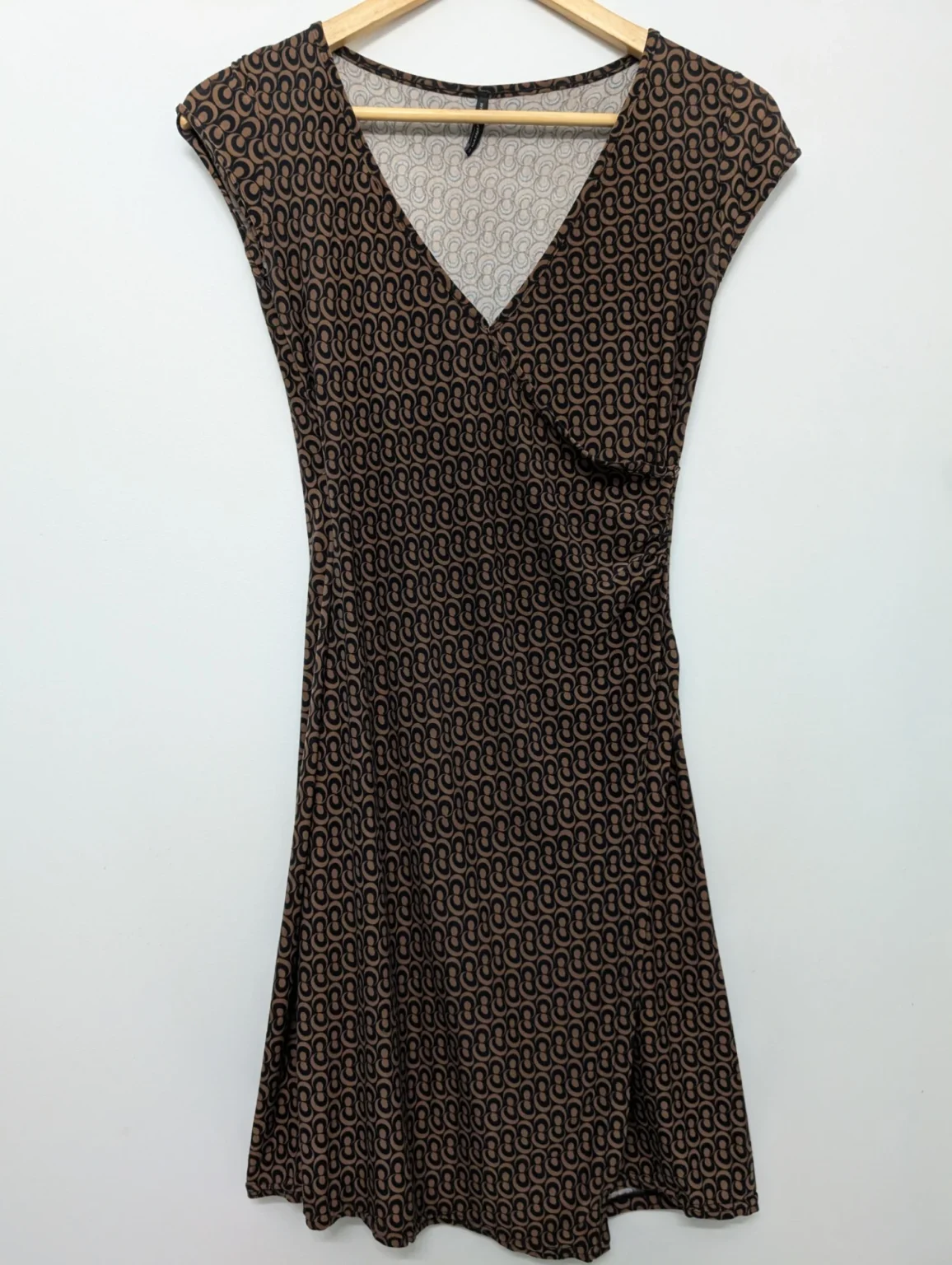 Featured image for Robe Naf Naf décolletée
