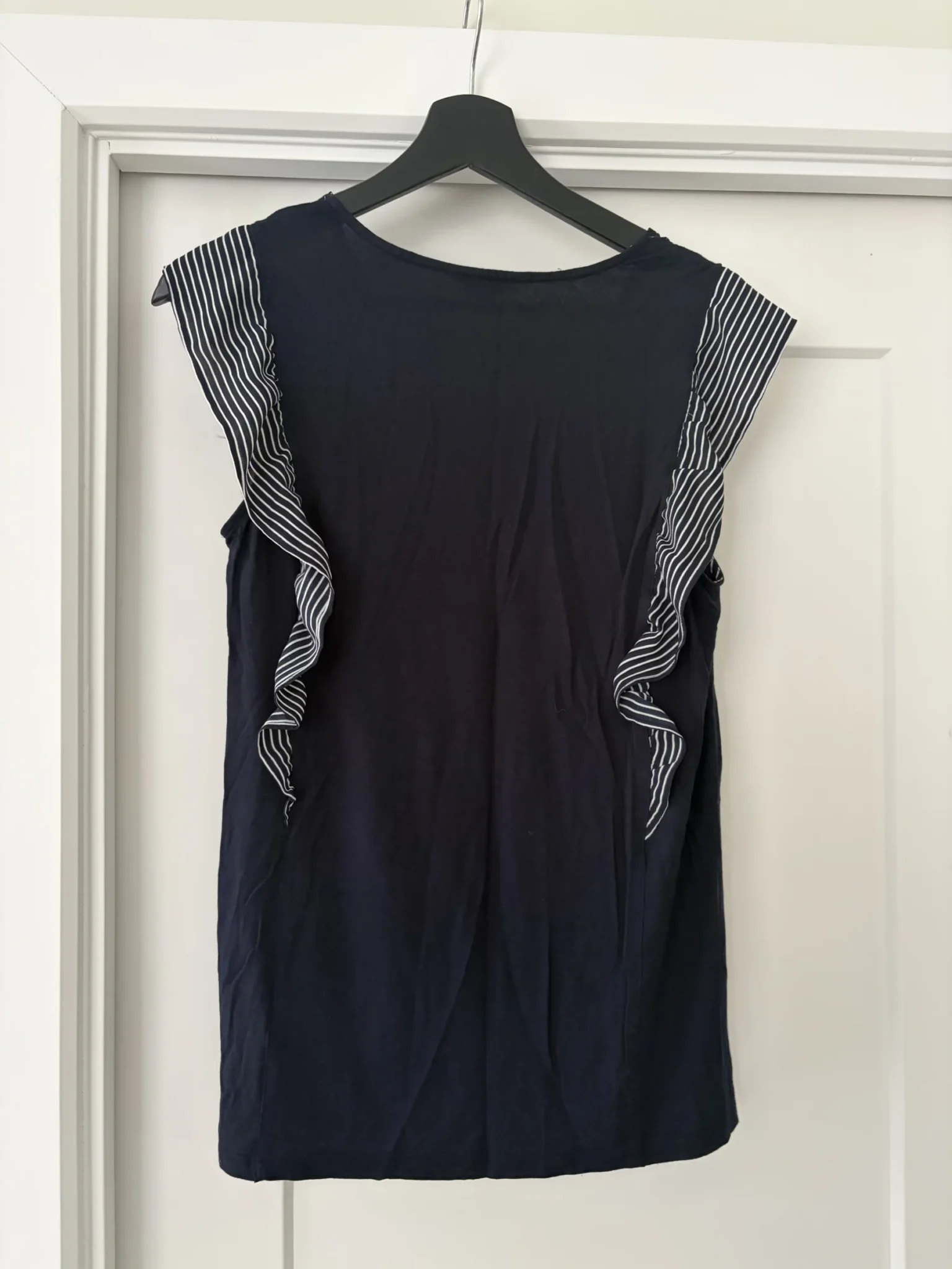 Image for Short-sleeved top with lace detail
