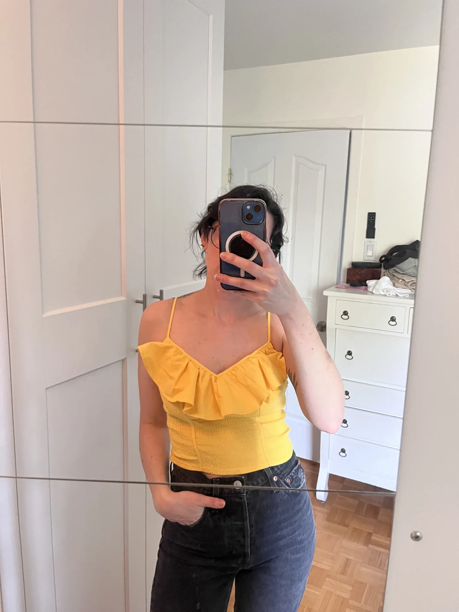 Image for Haut jaune Guess