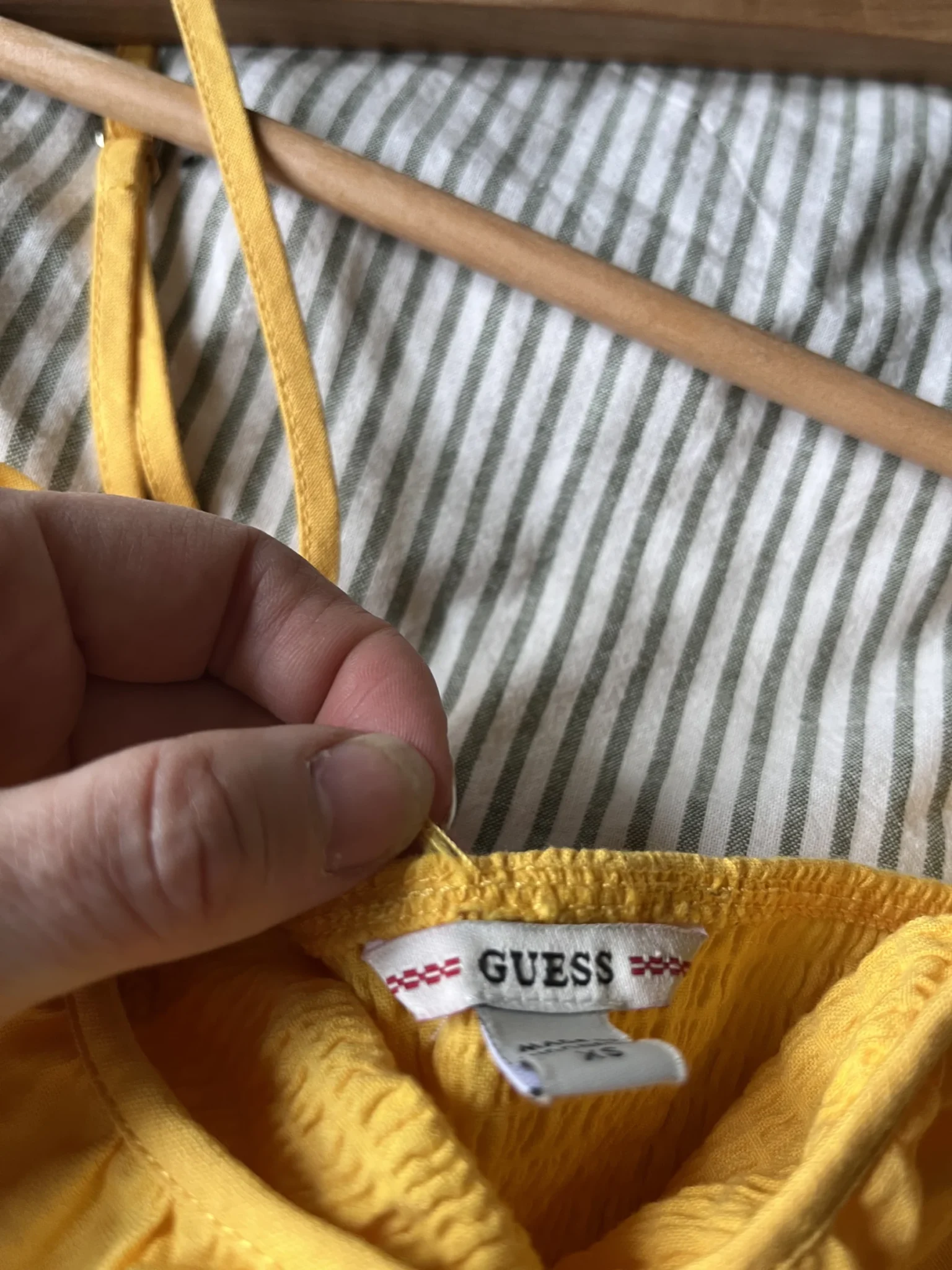 Image for Haut jaune Guess