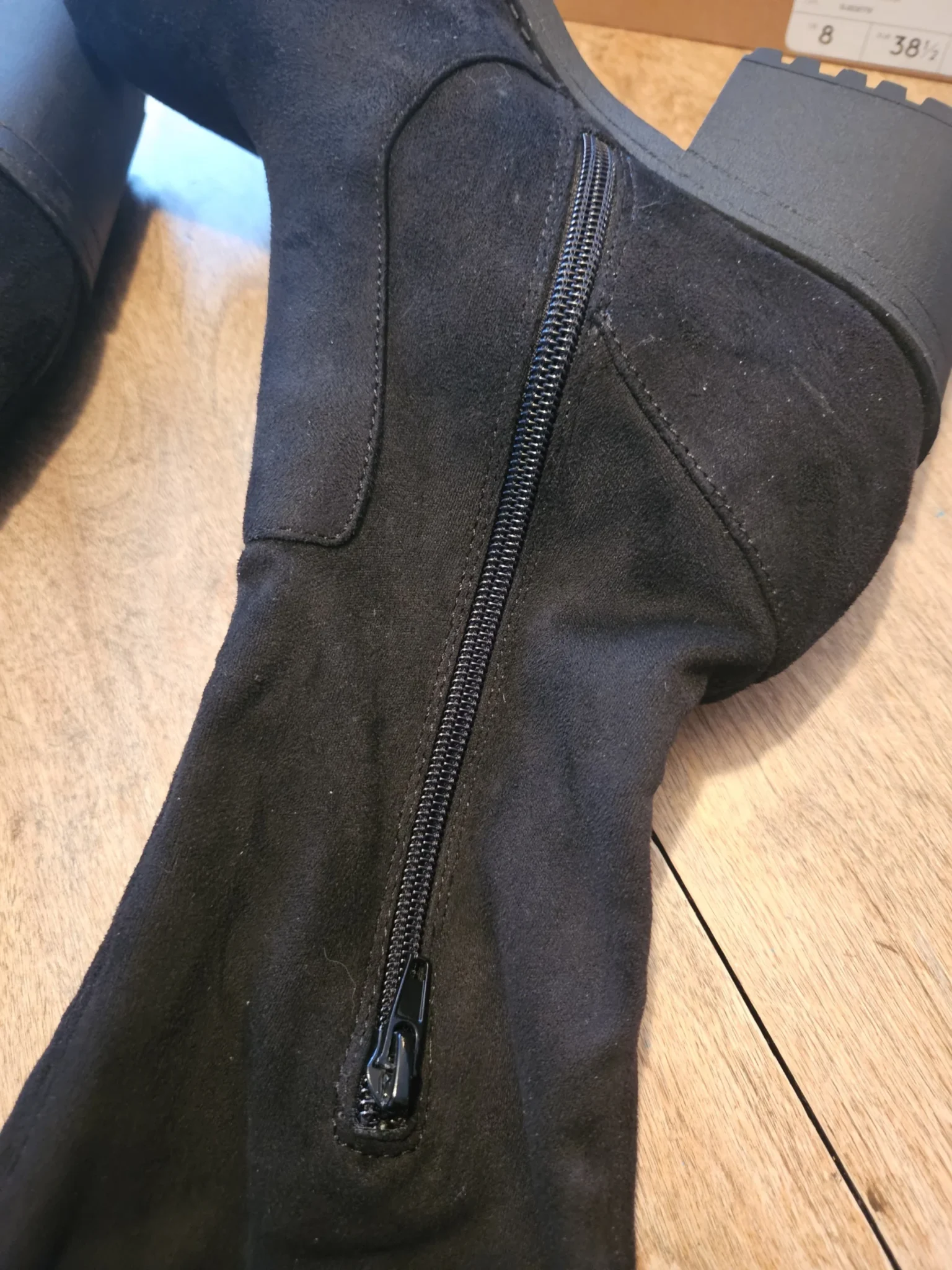 Image for Bottes en suède impeccable