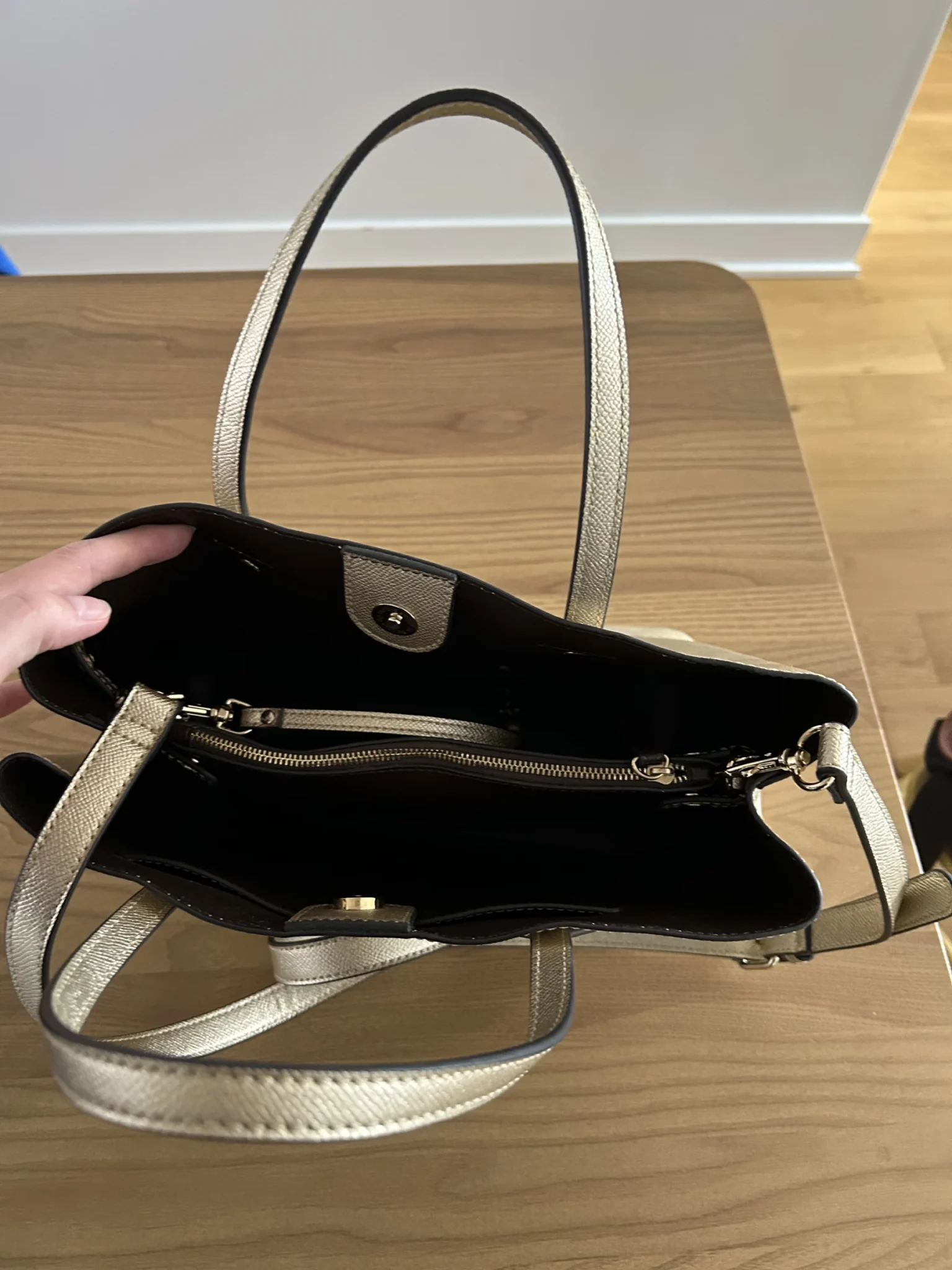 Image for Gold bag and purse