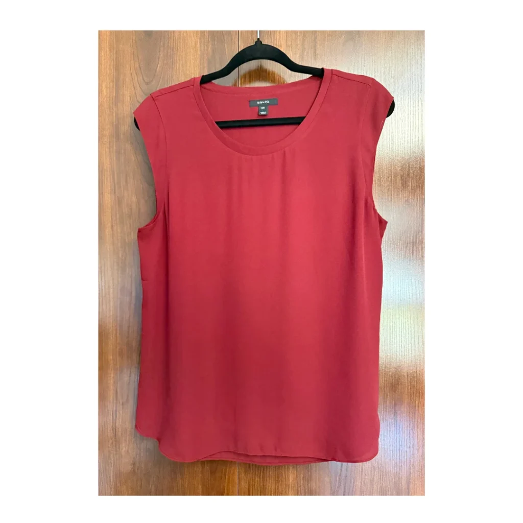 Featured image for Blouse RW&CO rouge sans manches – haut chic travail ou soirée taille M