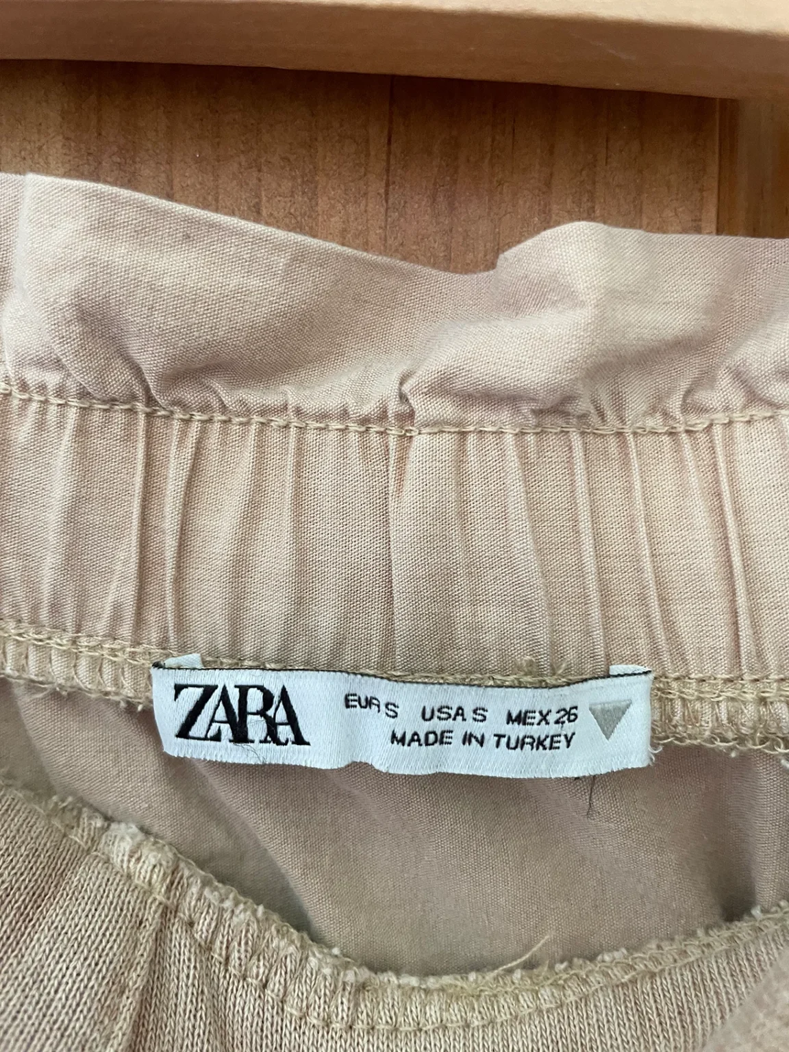 Image for Jupe cargo beige à poches latérales et empiècements de tissus