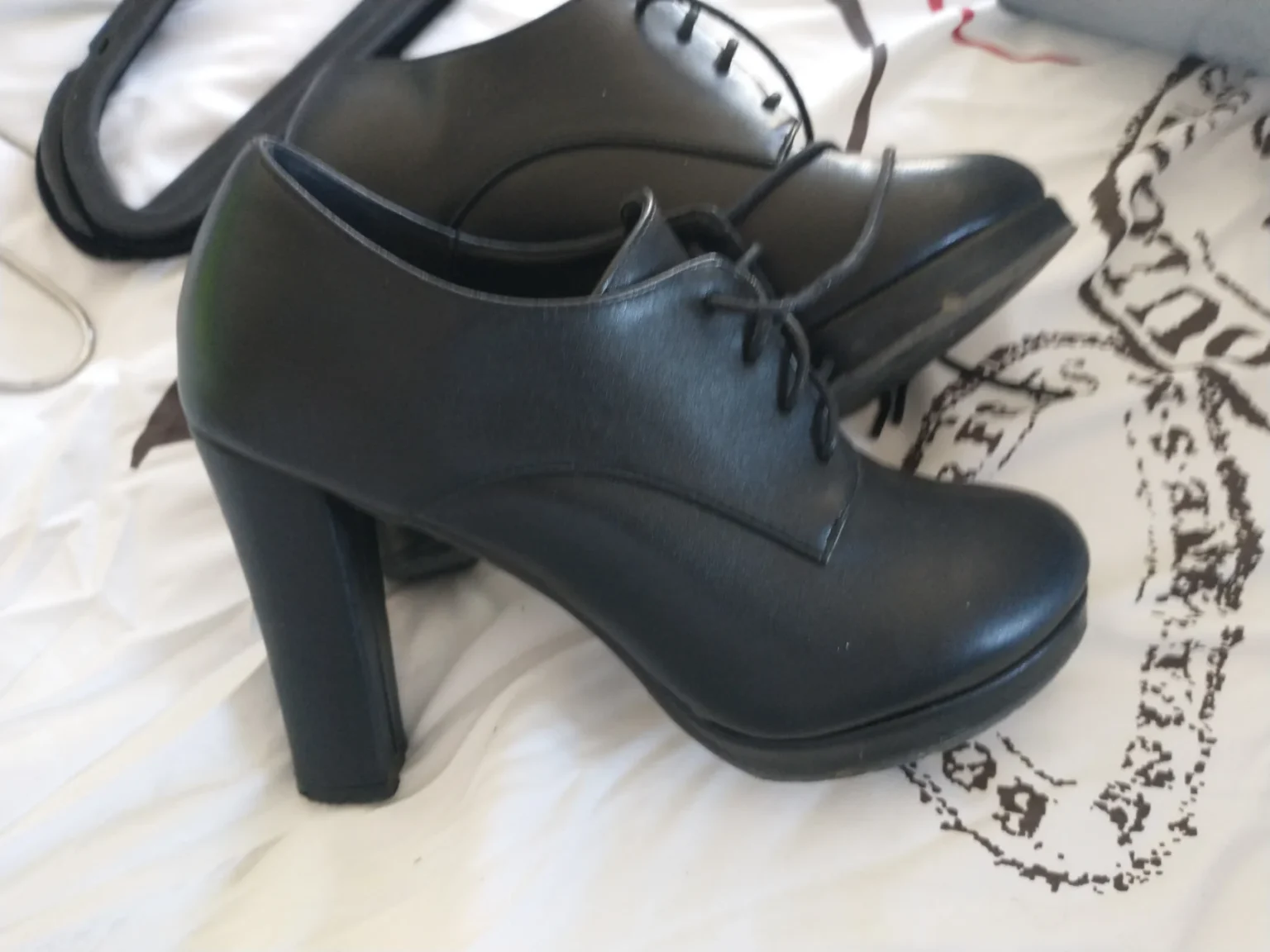 Featured image for Souliers talons hauts