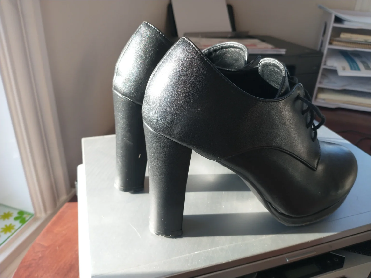Image for Souliers talons hauts