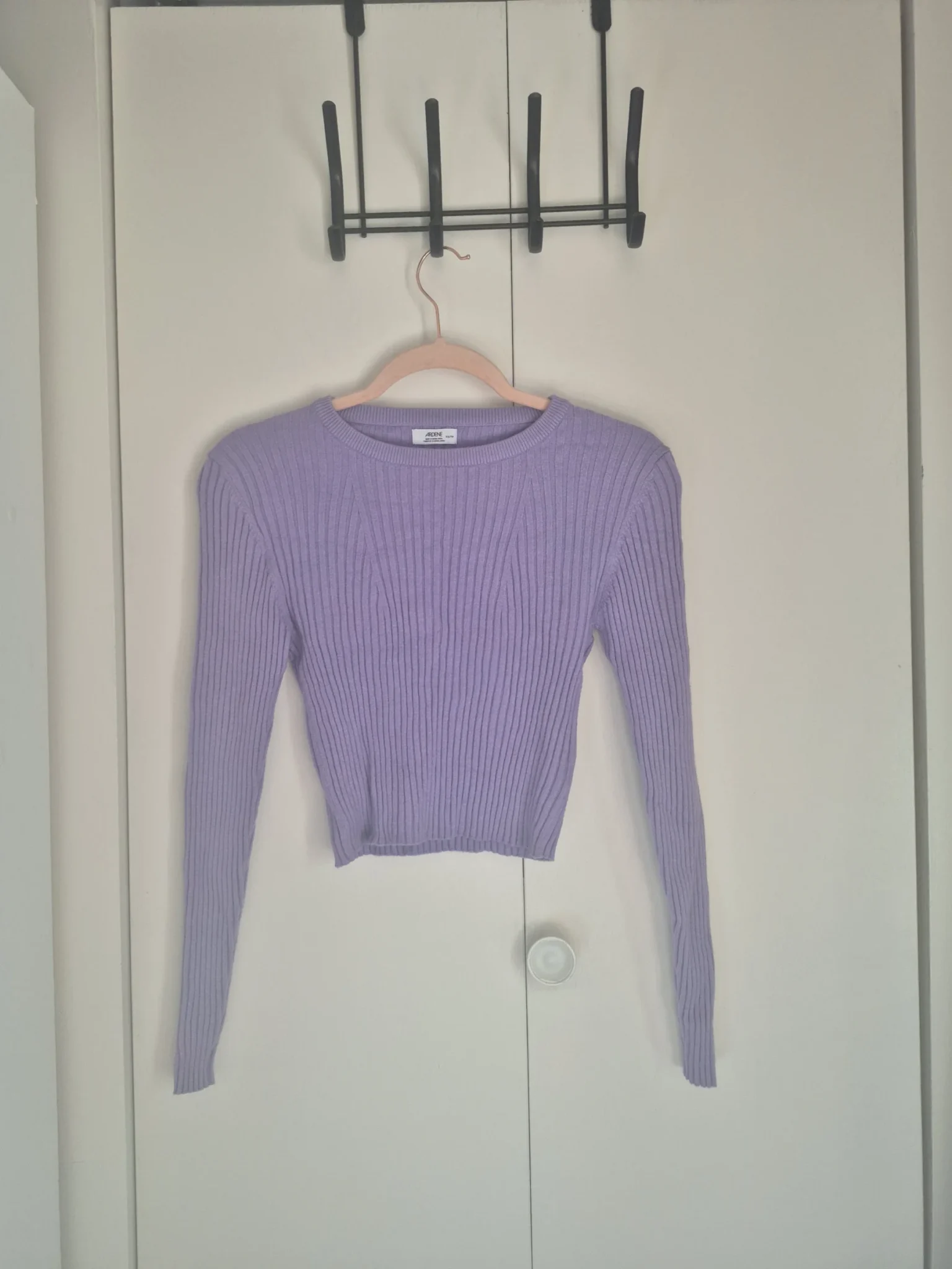 Featured image for Chandail mauve Ardene XS