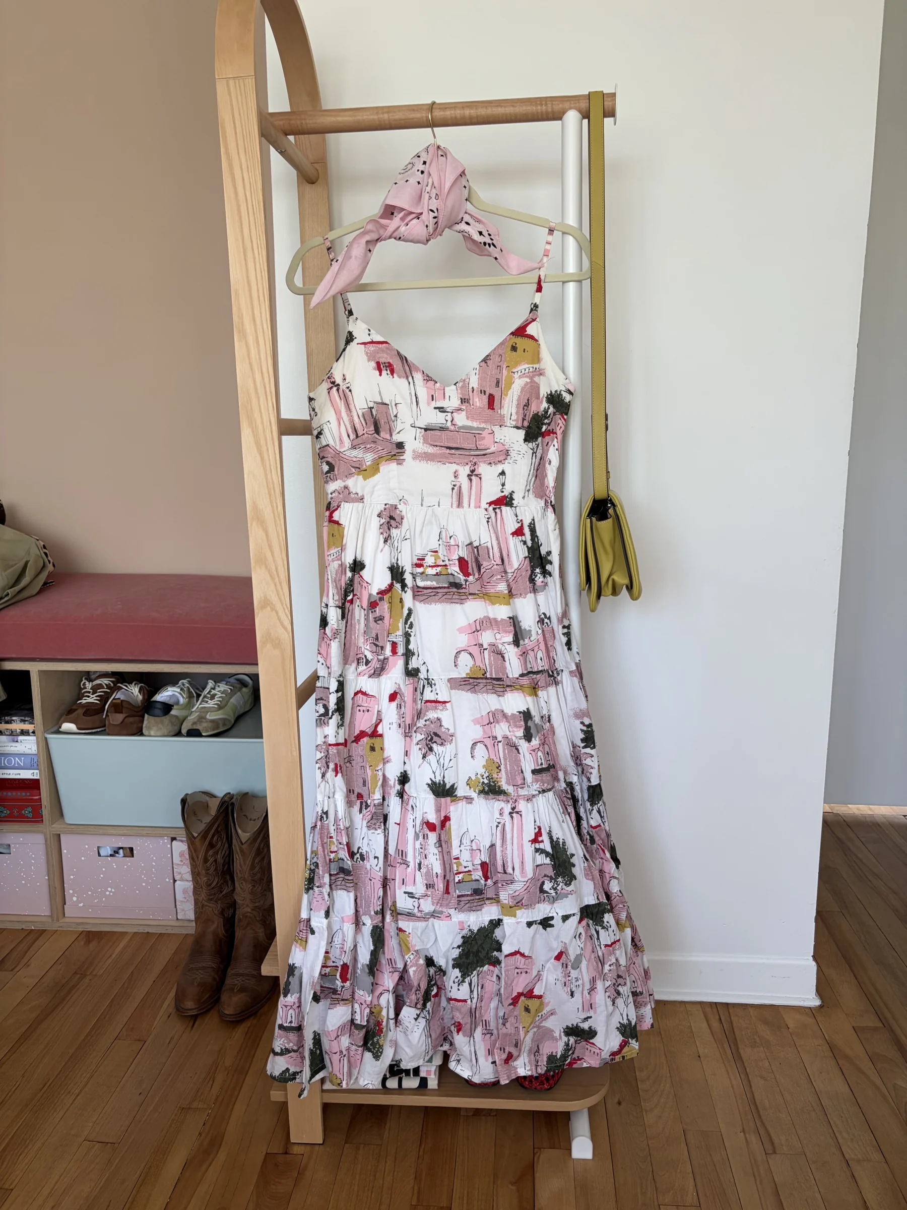 Robe de vacances! Anthropologie seconde main