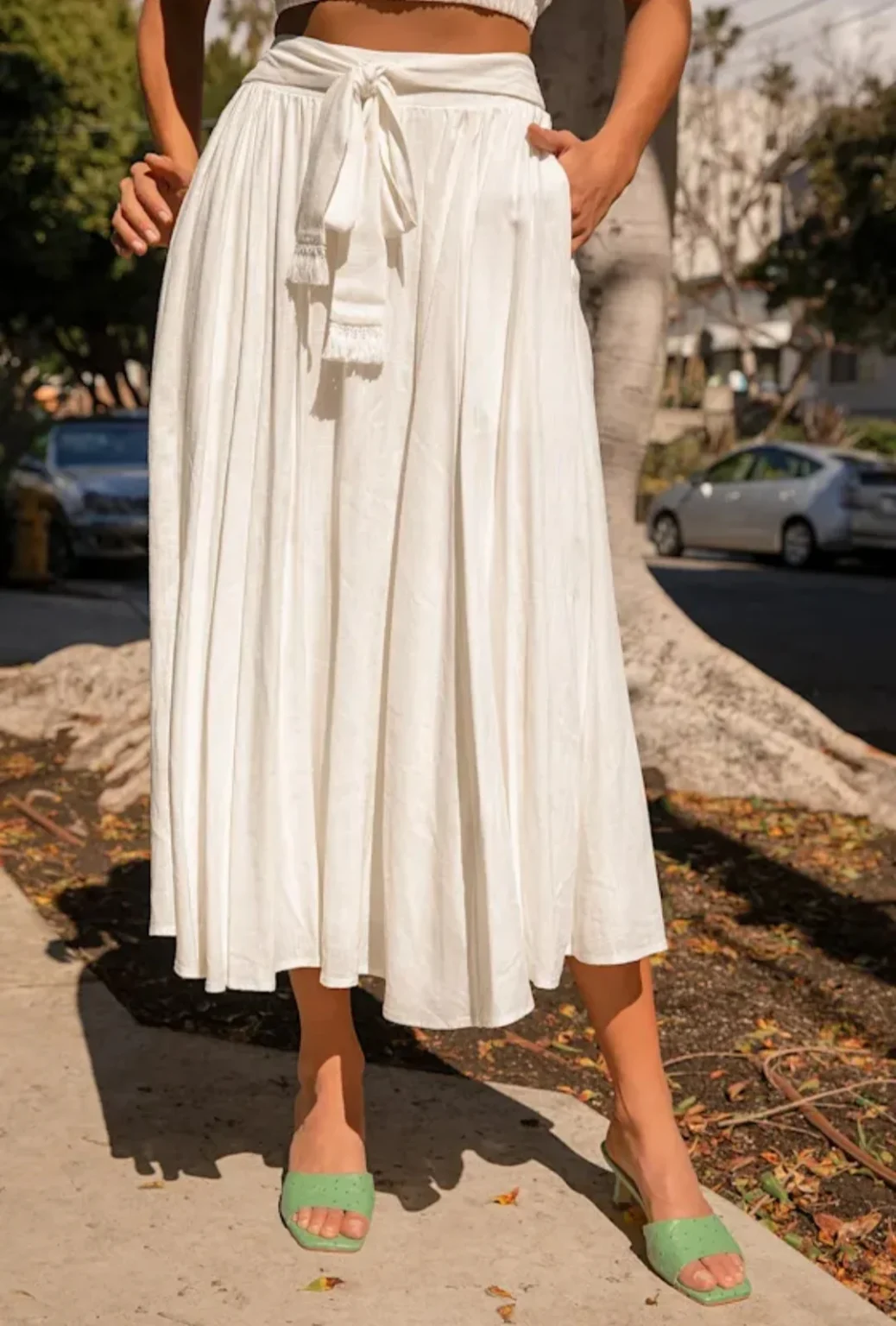 Featured image for 🌷Jupe midi blanche - Lulu's