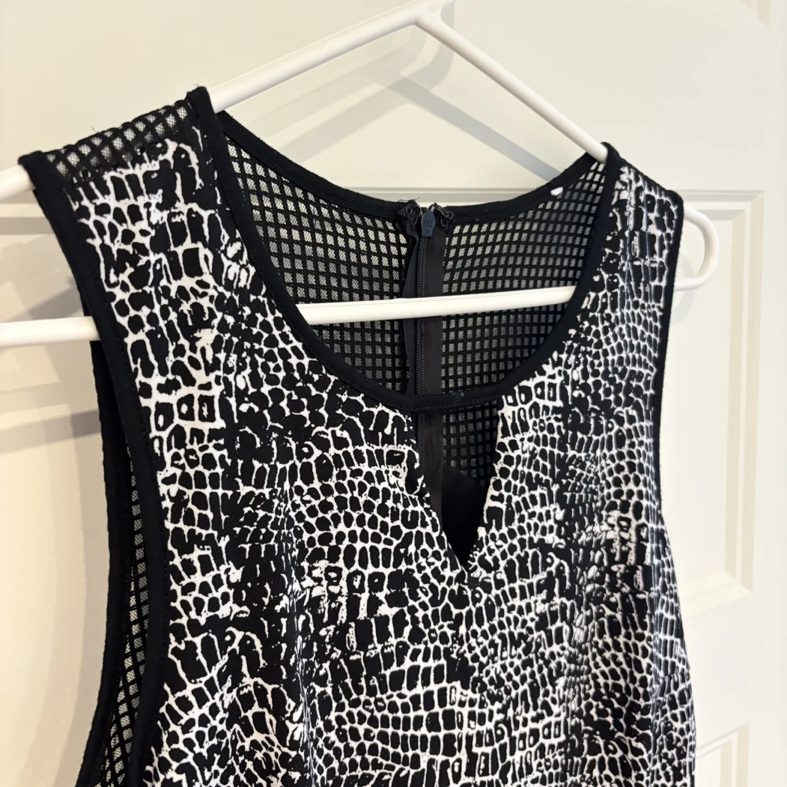 Image for Ensemble une pièce (jumpsuit) unique en son genre
