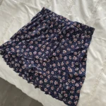 Thumbnail for Short skirt DailyStory