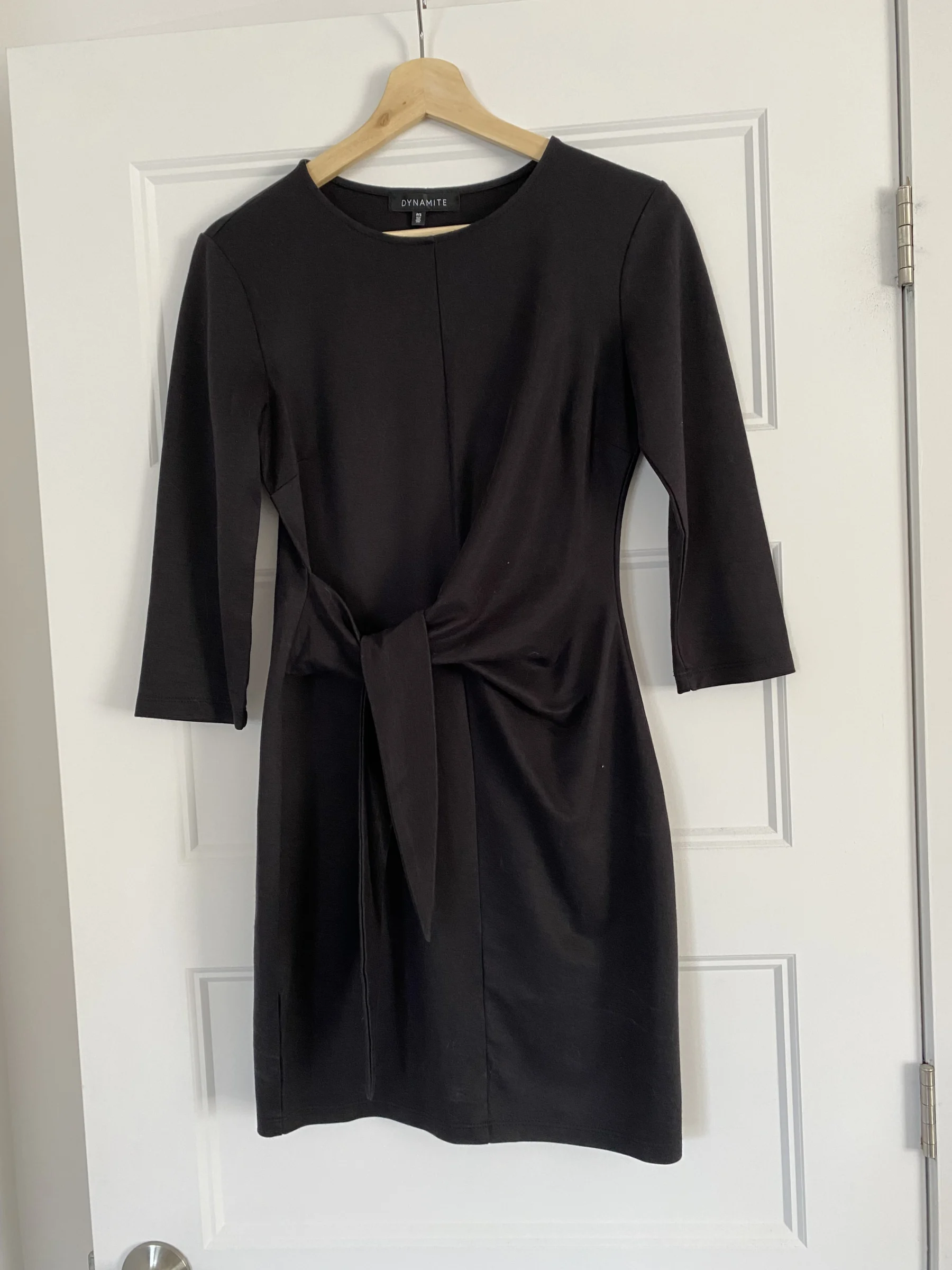 Petite Robe noire Dynamite seconde main