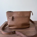 Featured thumbnail for Sac crossbody Fossil en cuir