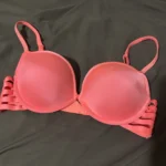 Featured thumbnail for Brassière La Senza 32C