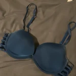 Featured thumbnail for Brassière La Senza 32C