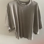 Featured thumbnail for Beau t-shirt neuf, coton épais