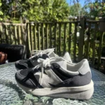 Thumbnail for Classiques New Balance charcoal et blancs