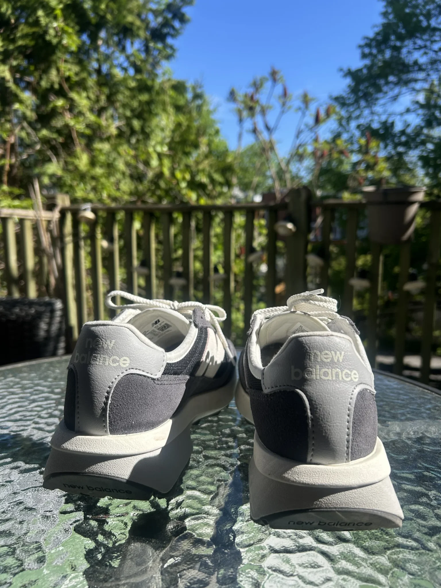 Image for Classiques New Balance charcoal et blancs
