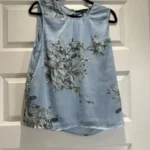 Featured thumbnail for Blouse sans manche