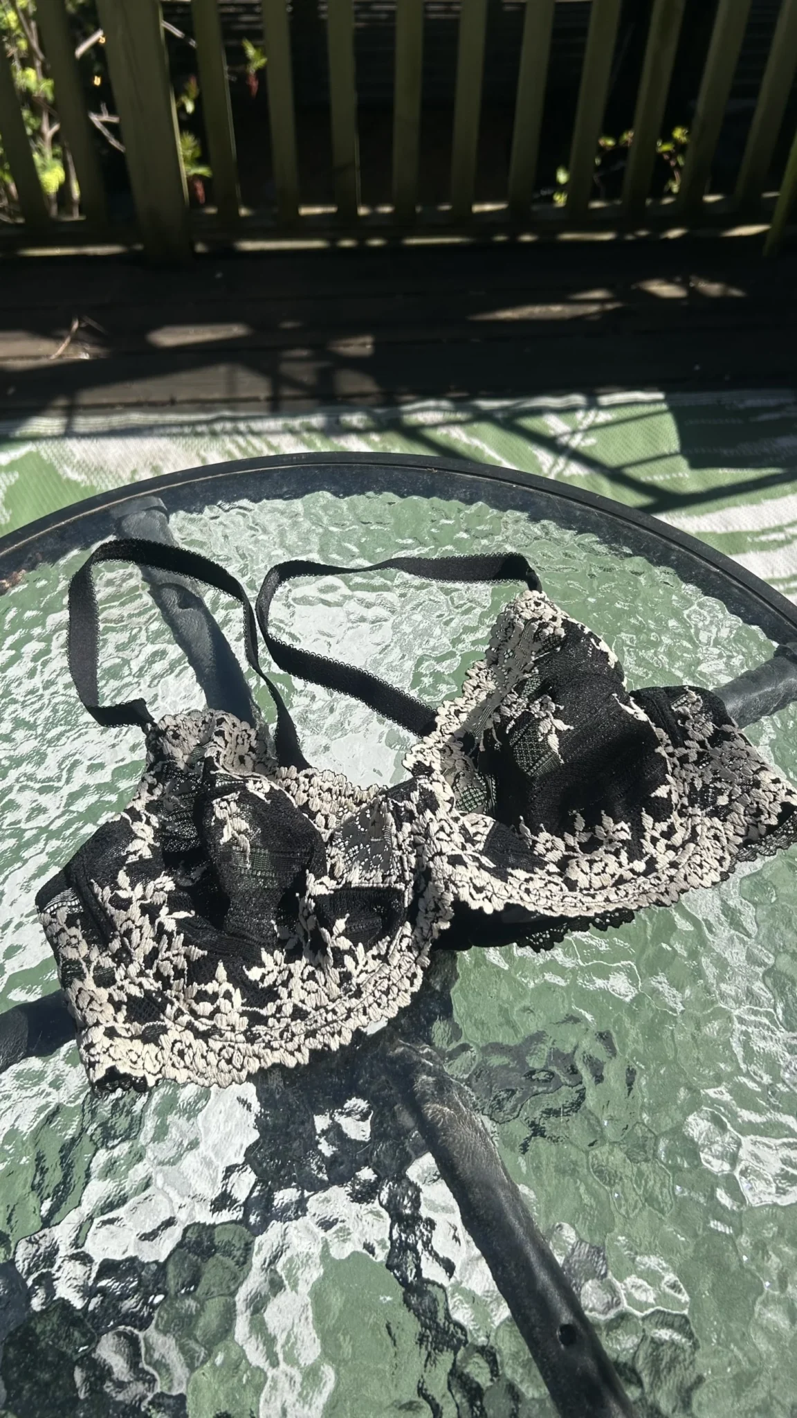Featured image for Soutien-gorge 38C magnifiques détails de dentelle