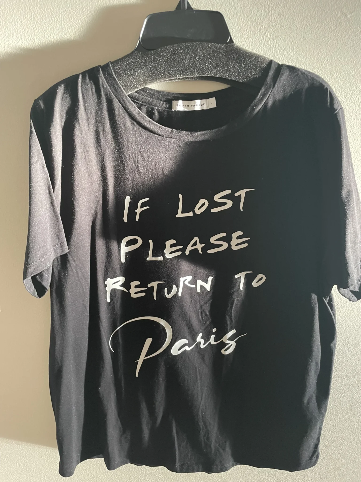 Featured image for T-shirt logo « If lost please return to Paris »