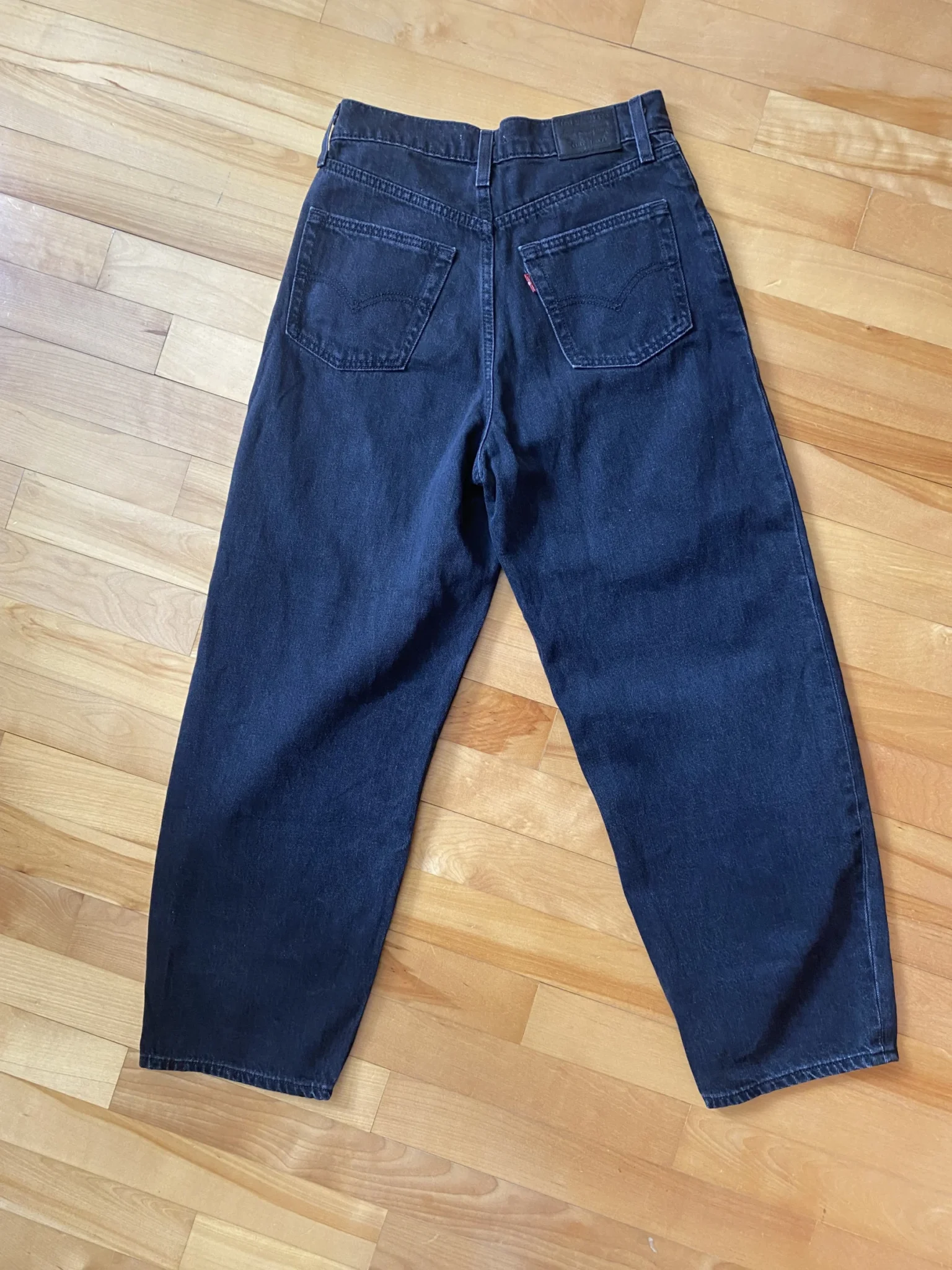 Image for Levis jambes ballons