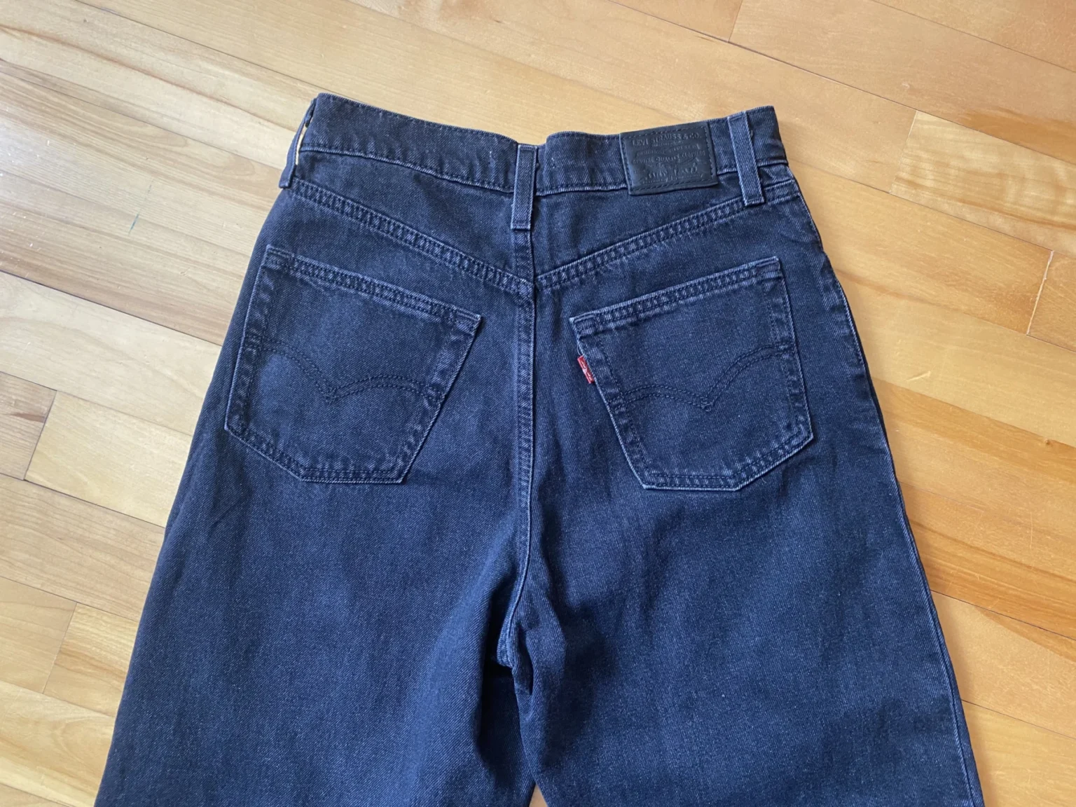 Image for Levis jambes ballons