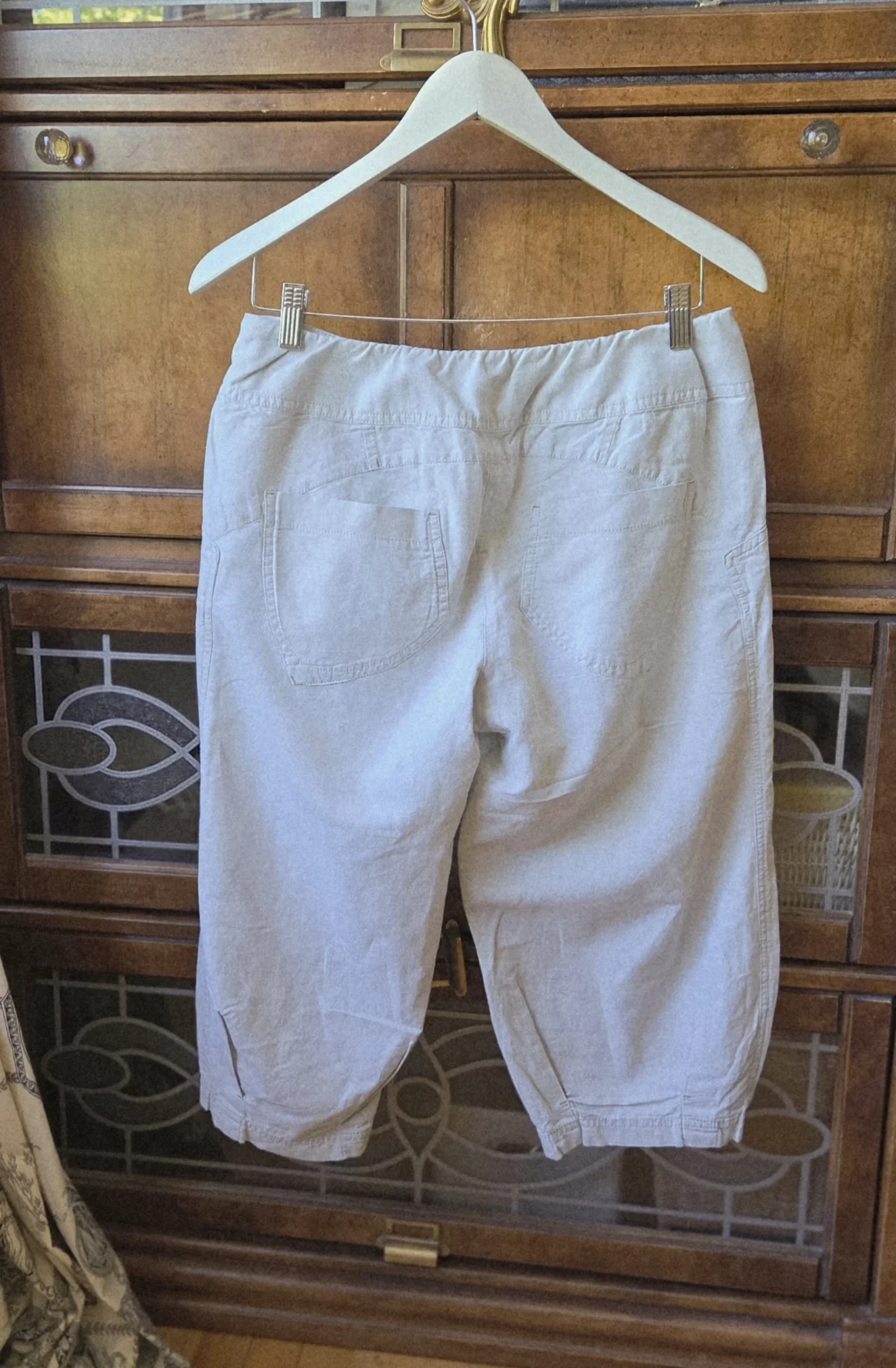 Image for Magnificent Arcteryx capri in light taupe